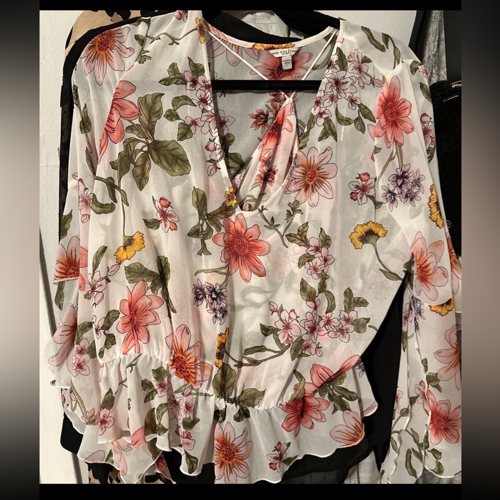 Guess floral top